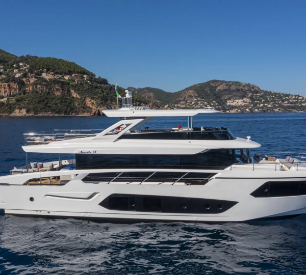 Luxury Superyacht AZUR