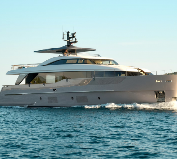 Luxury Superyacht AZZURRI