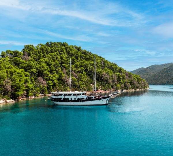 Luxury Superyacht CESARICA