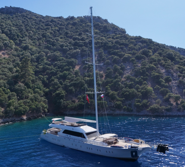 Luxury Superyacht DODO