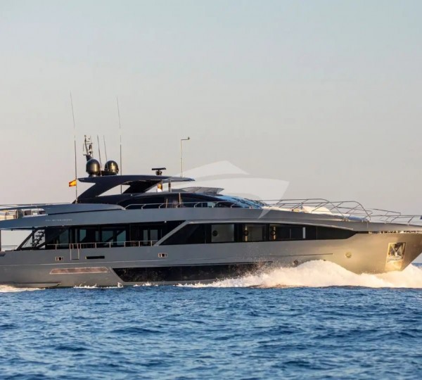 Luxury Superyacht FIGURATI