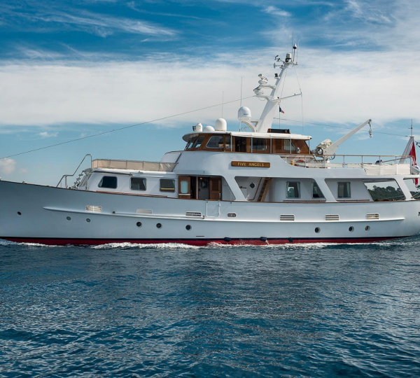 Luxury Superyacht FIVE ANGELS
