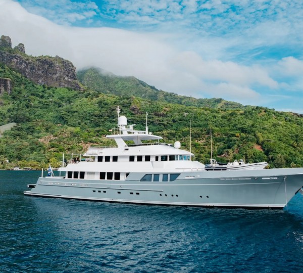 Luxury Superyacht LIMITED RISKS