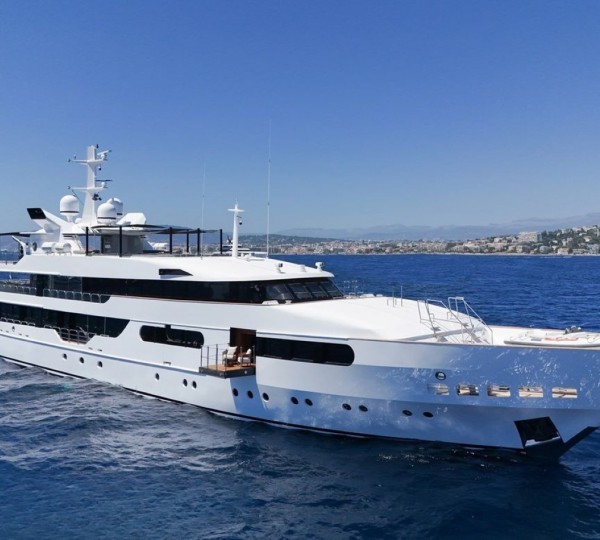 Luxury Superyacht MAGNA GRECIA