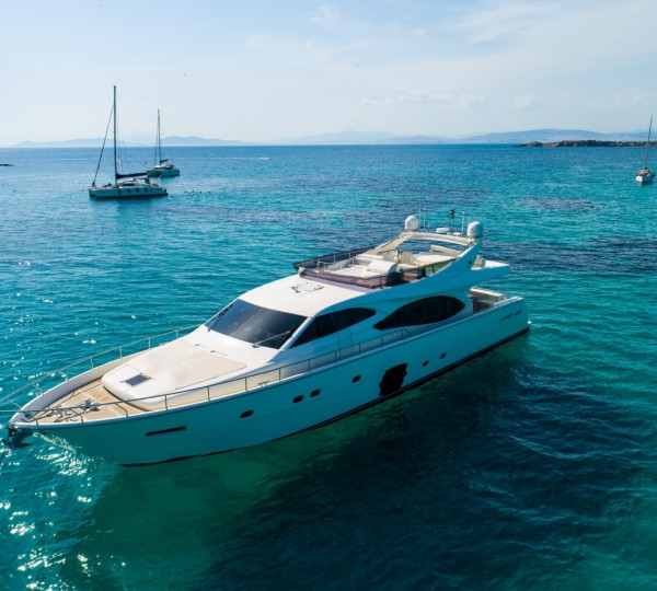 Luxury Superyacht NINETEEN