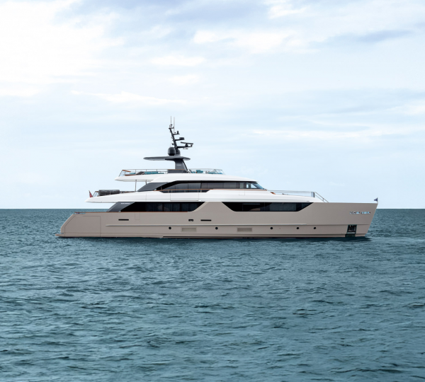 Luxury Superyacht REGINE