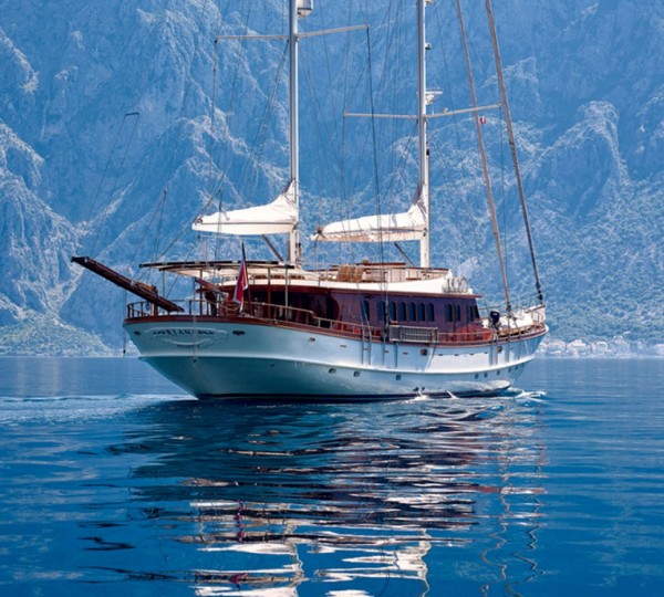 Luxury Superyacht RIANA