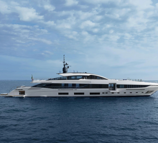 Luxury Superyacht SHE'S A 10 TOO