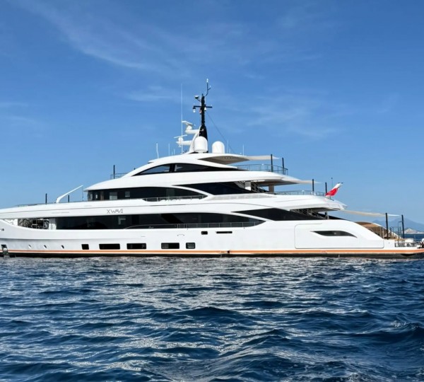 Luxury Superyacht XWAVE