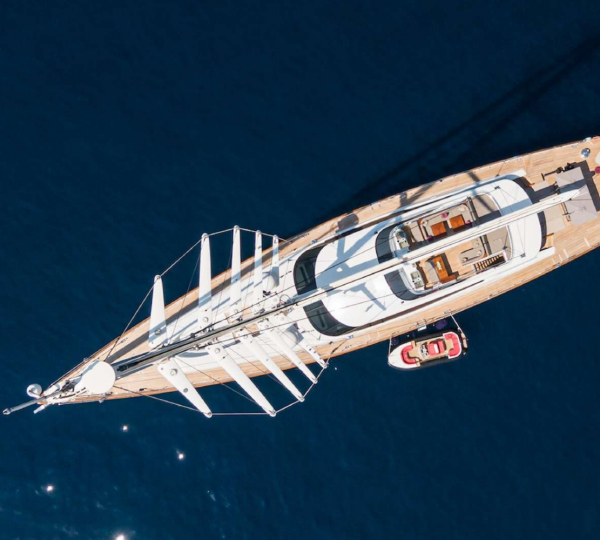 Luxury Yacht FAVOURITE CHILD