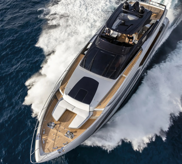 Luxury Yacht MR CHARLIE