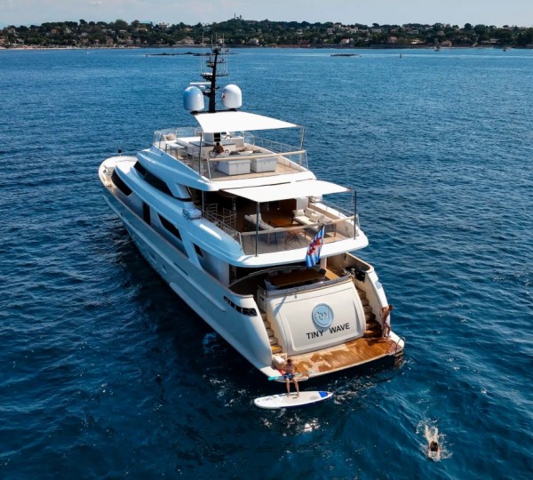 Luxury Yacht TINY WAVE