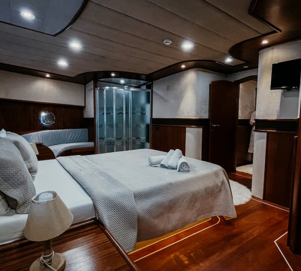 Luxury Accommodation Fo Guests