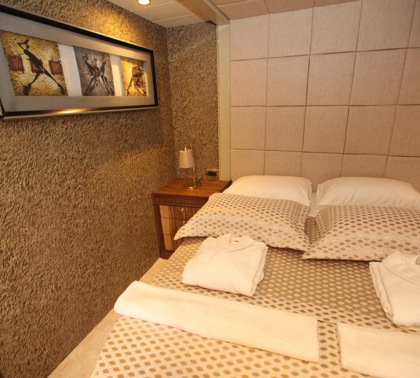 Luxury Cabin Details