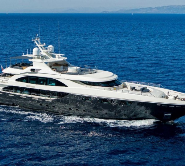 Luxury Charter Yacht ZIA