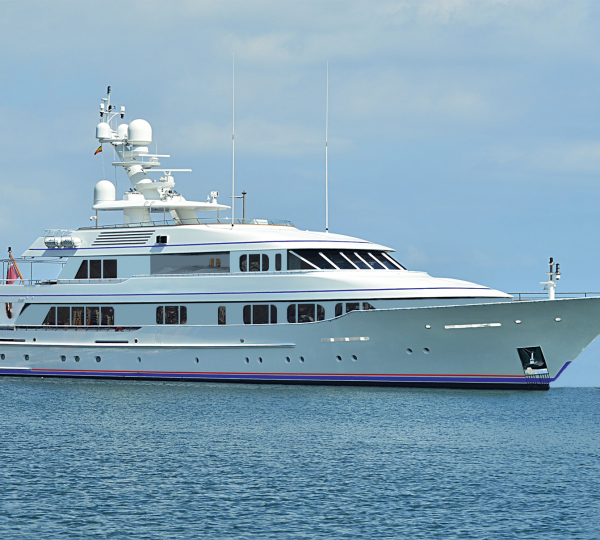 Luxury Motor Yacht CYNTHIA