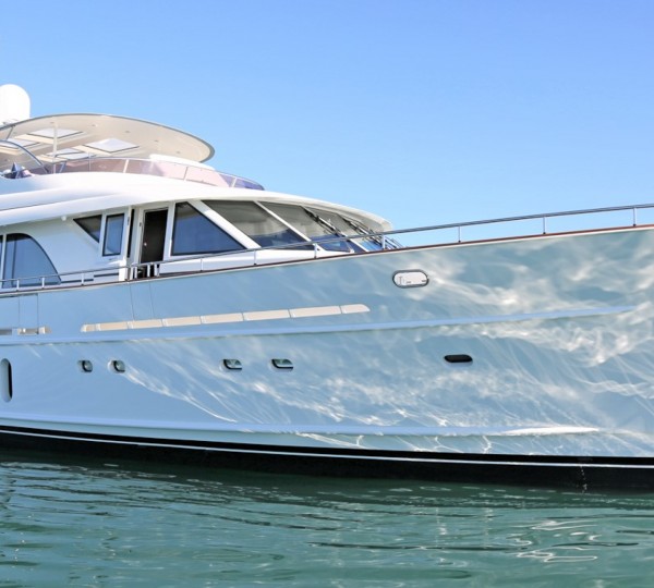 Luxury Motor Yacht MAHALO