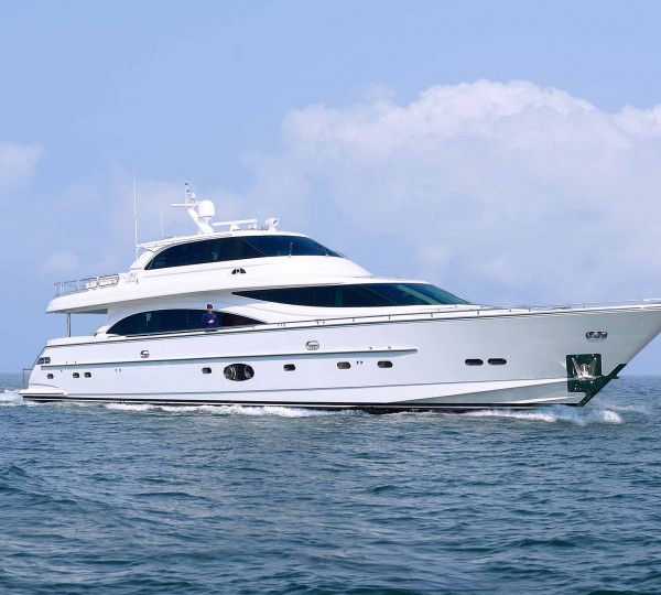 Luxury Motor Yacht WADDLE WE DO
