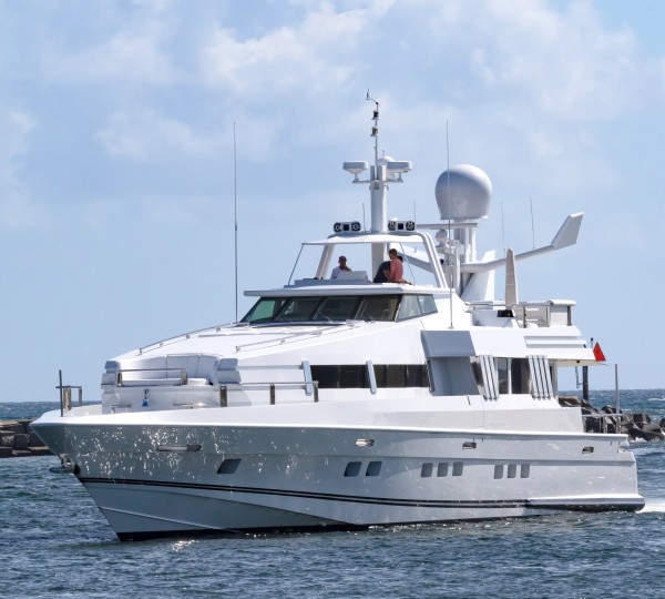 Luxury Yacht HIGHLINE