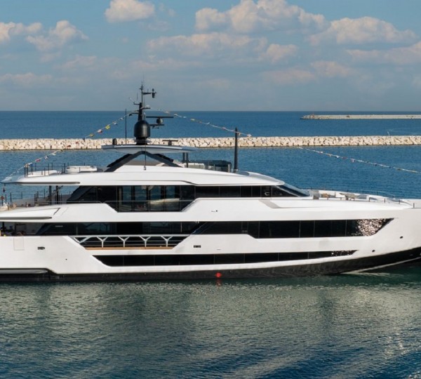 Luxury Yacht LADY DIA