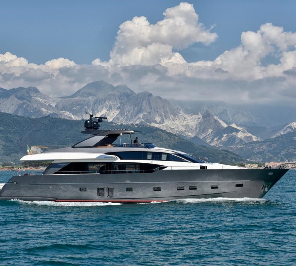 Luxury Yacht PEMBE (sistership)