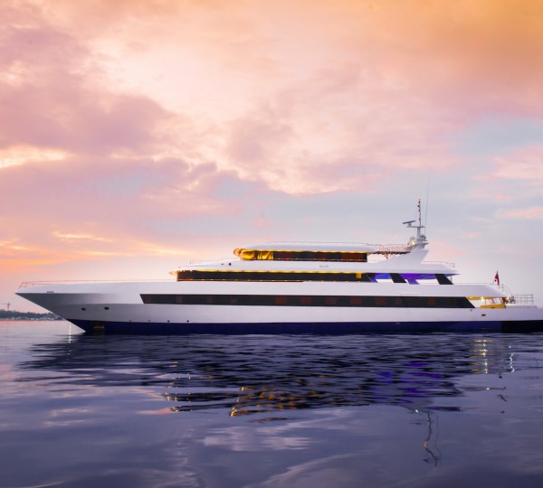Luxury Yacht RITRELLA Profile
