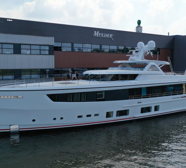 Luxury Yacht WILDCARD Launched At Mulder Shipyard