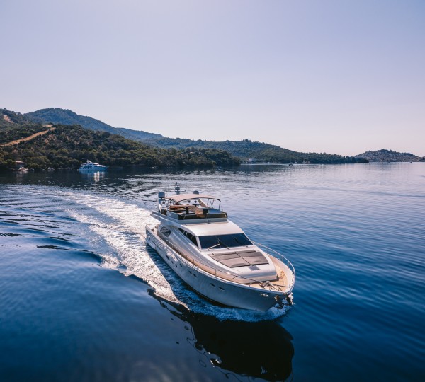 Luxuy Charter Yacht OXYGEN 8