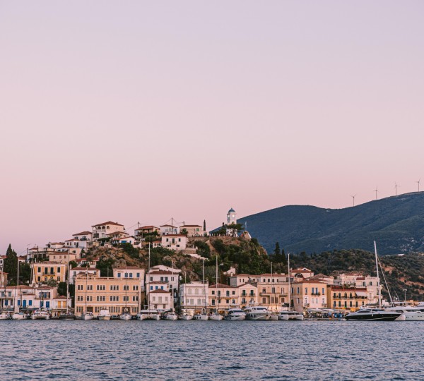 Luxuy Yachts In Greece