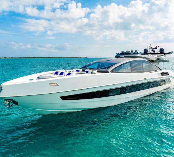 M7 Yacht