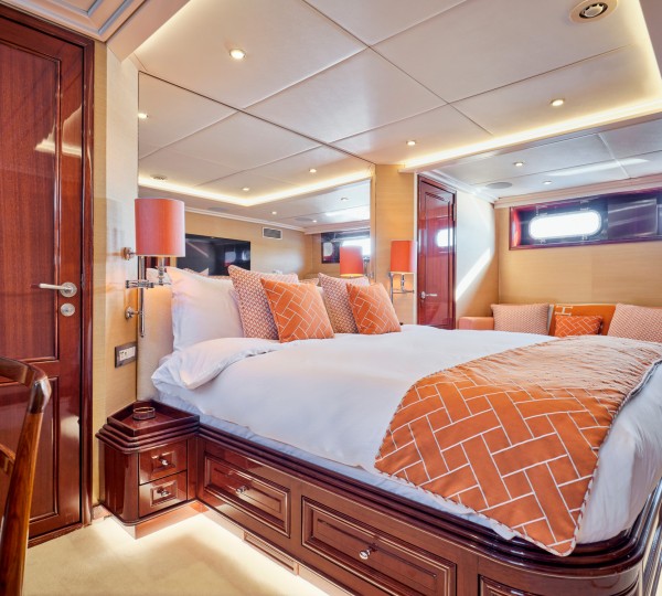 MIA ZOI Master Cabin