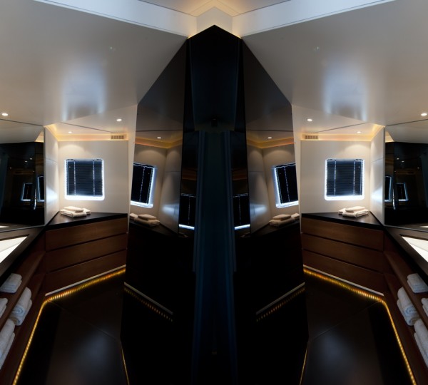 MYSTERE SHADOW Interior - Bathroom