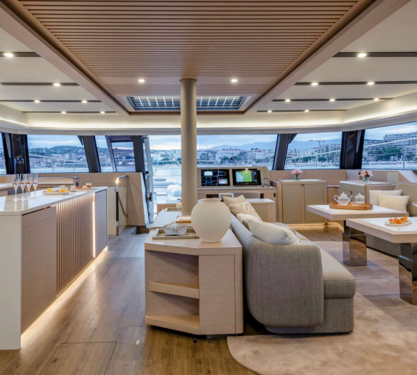 Main Salon With Bar Area