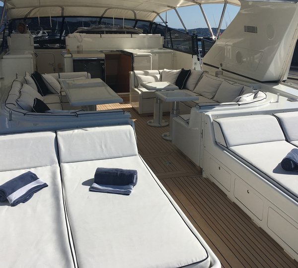 Main Deck And Sunpads