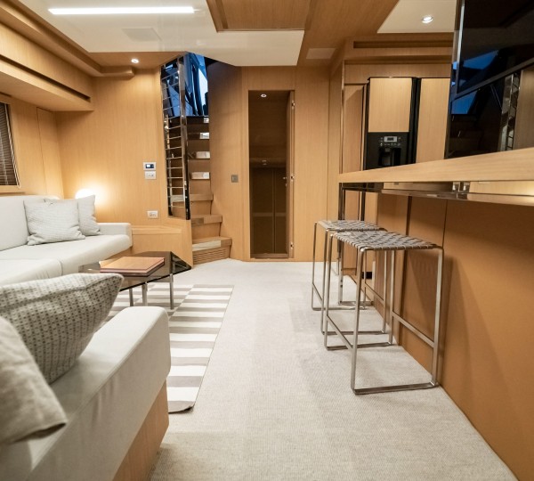 Main Deck Salon Lounge And Galley