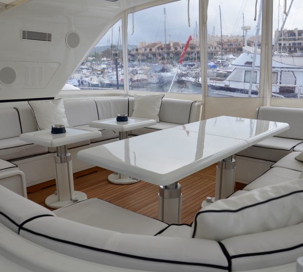 Main Deck Seating Area With Enclosure