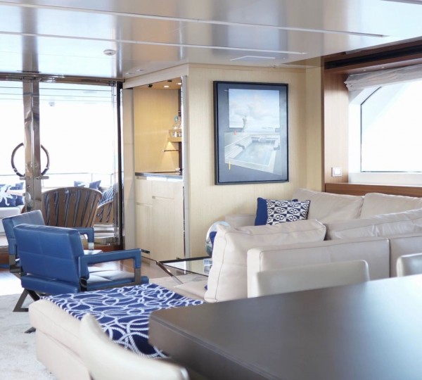 Main Salon With Plenty Of Light