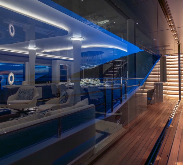 Maindeck Exterior Corridor