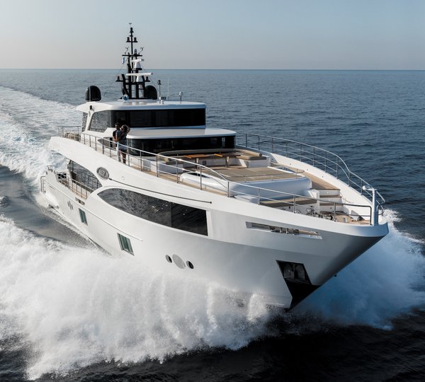 Majesty 100 Yacht MIA