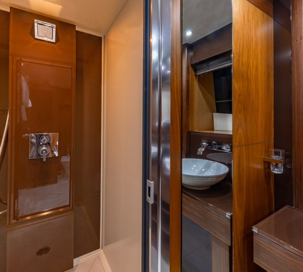 Master Ensuite Shower