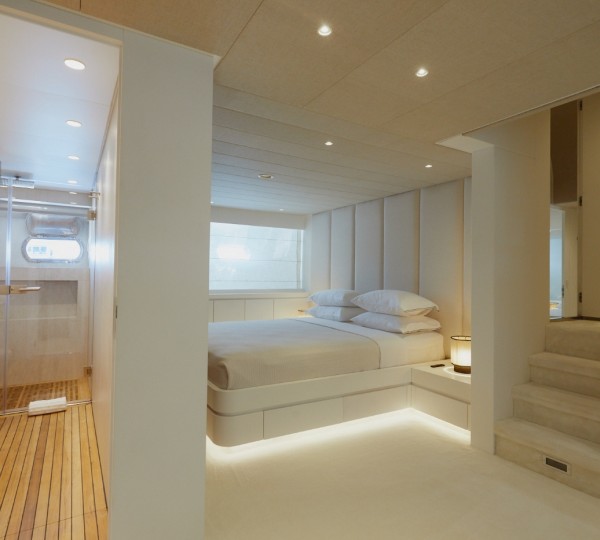 Master Stateroom With Bath