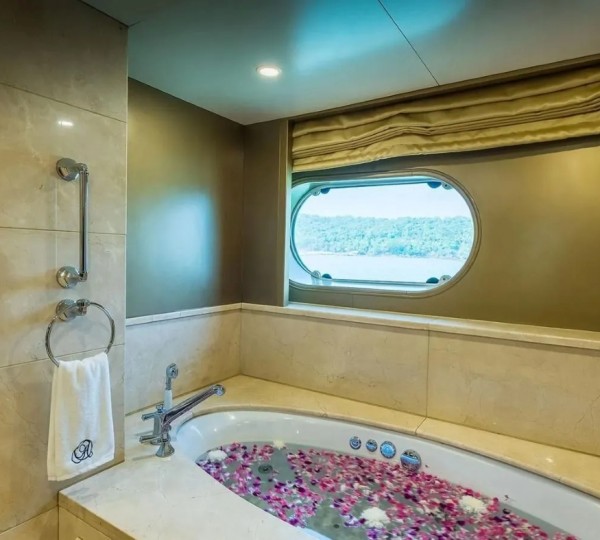 Master Washroom With Bathtub Area