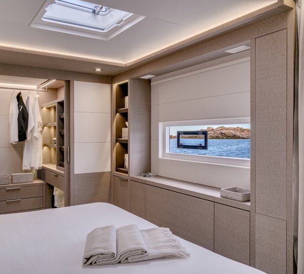 Master Cabin With Walk In Wardrobe