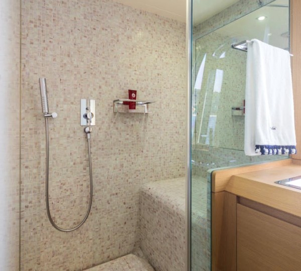 Master Ensuite Shower