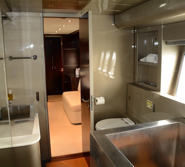 Master Ensuite With Bath