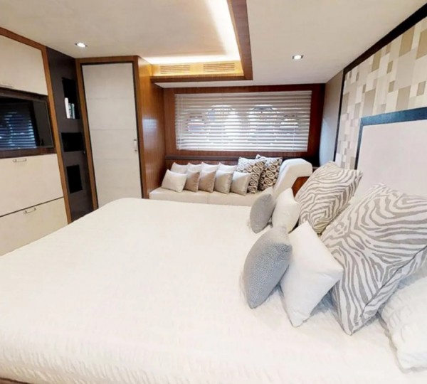 Master Stateroom 06