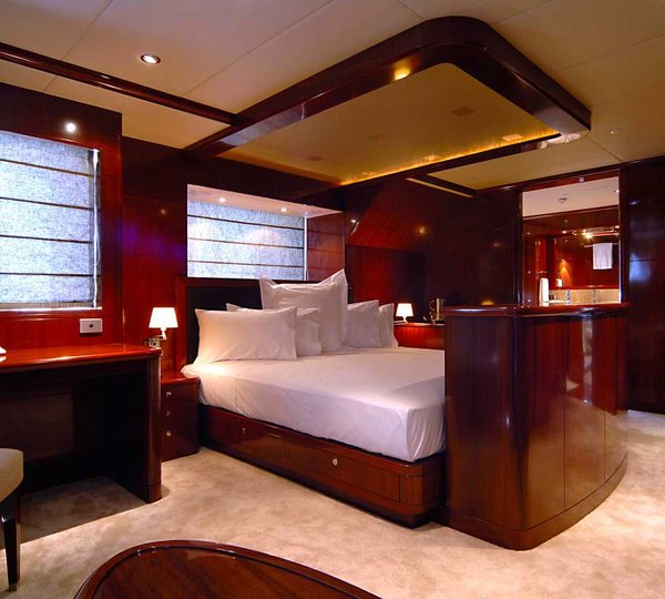 Master Suite And Office : Study