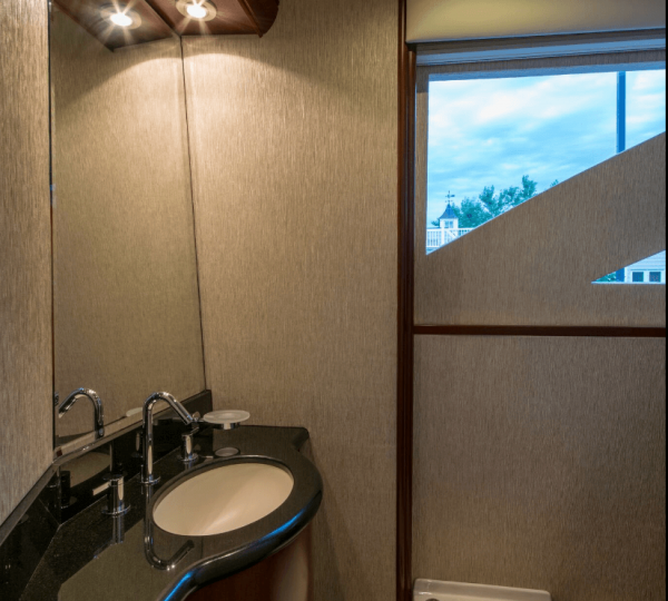 Mojo Interior - Dayhead