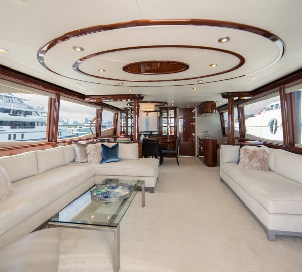 Mojo Interior - Main Salon