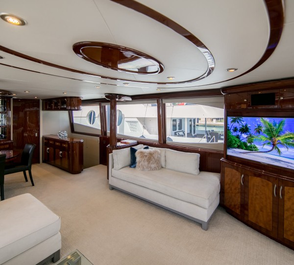 Mojo Interior - Main Salon